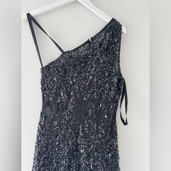 MAC DUGGAL Black One Shoulder Sheer Hand Sequined Mini Dress 4 - Picture 9 of 12